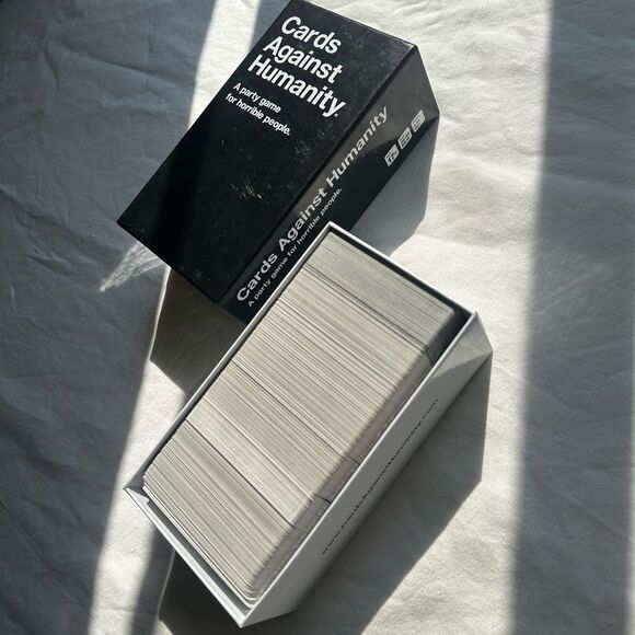 Cards against humanity card game - Picture 3 of 3